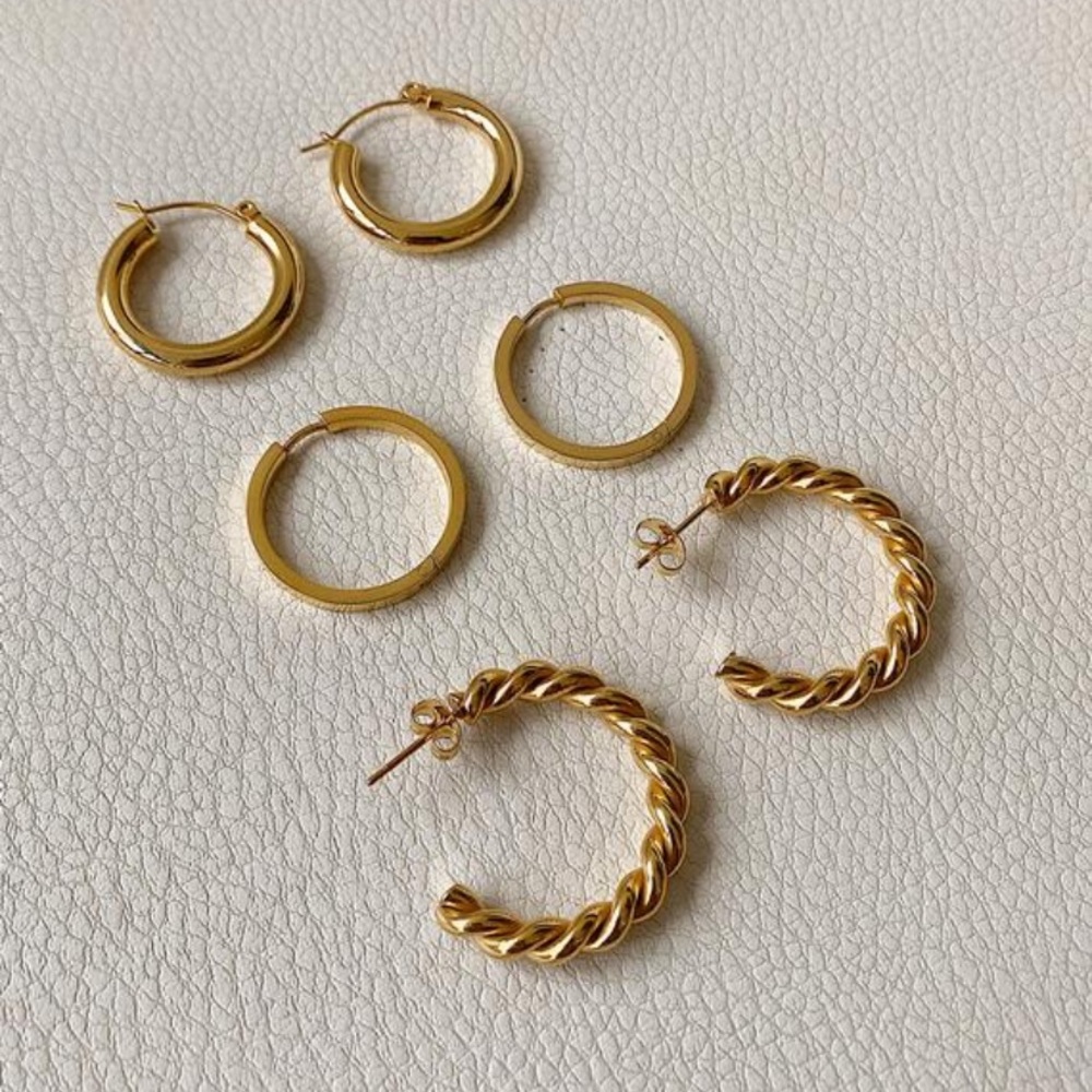 14k Gold Twisted Minimalist Hoop Earrings - Picture 8 of 8